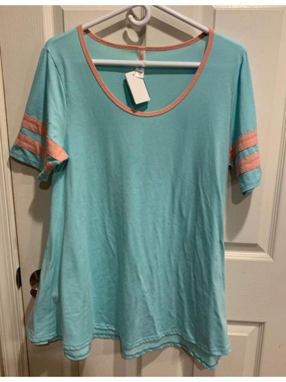 Lularoe Womens Size Medium Short Sleeve Top Aqua Peach Striped Accents Shirt